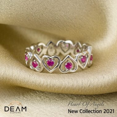 Nhẫn kết tim 12 viên ruby hồng vàng trắng – Deam Diamond