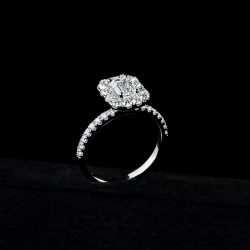 Nhẫn kim cương gắn viên Emerald 0.7ct – Deam Diamond