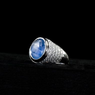 Nhẫn kim cương nam gắn viên Saphire Sao xanh lam – Deam Diamond