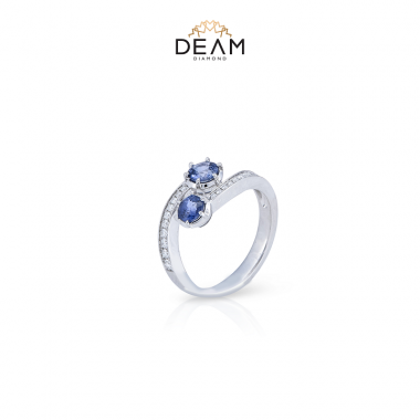 Nhẫn kim cương gắn 2 viên Sapphire xanh lam – Deam Diamond